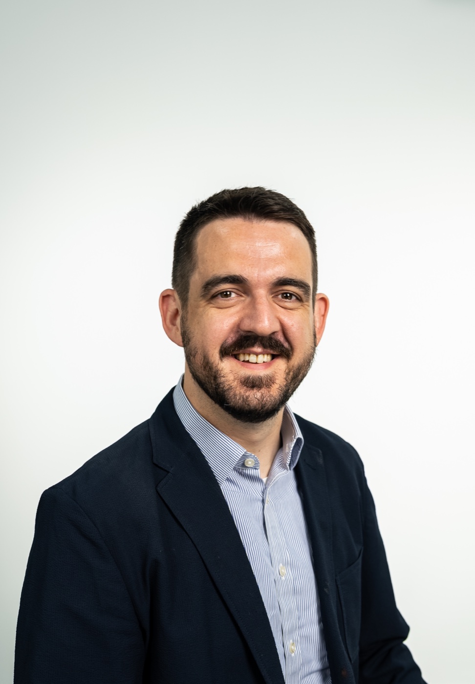 Shane Leaning, host of the Education Leaders podcast and course mentor